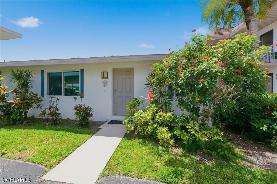 2 Bed Waterfront Home for Sale in Naples, photo 2