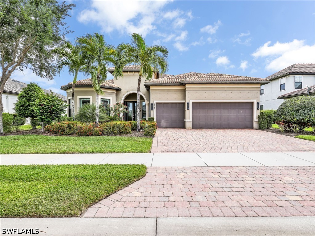3 Bed Pool Home for Sale in Naples, FL, $1,350,000 — photo 2