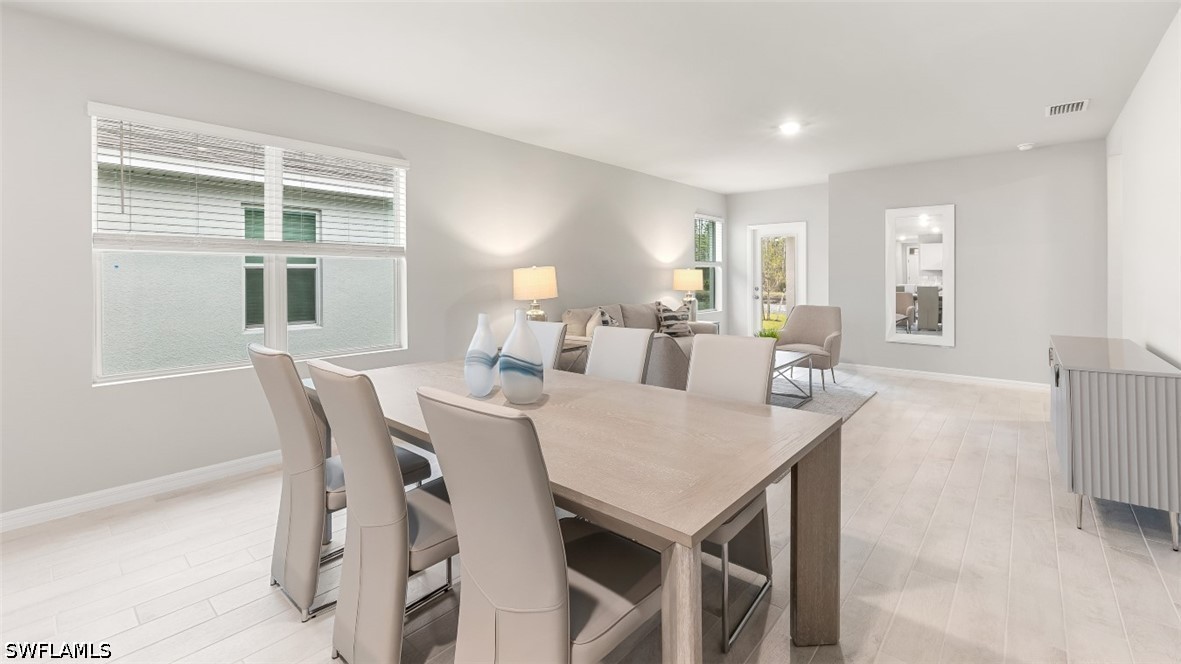 4 Bed SingleFamilyResidence for Sale in Bentley Crossing, photo 2