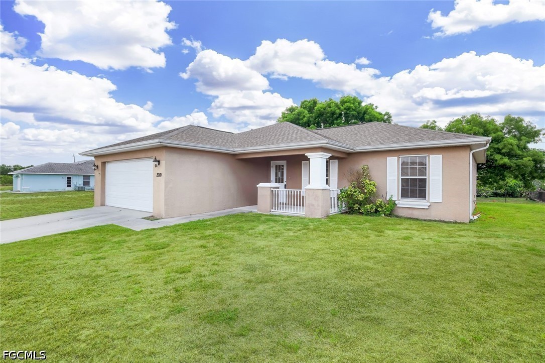 3 Bed SingleFamilyResidence for Sale in Cape Coral, photo 2