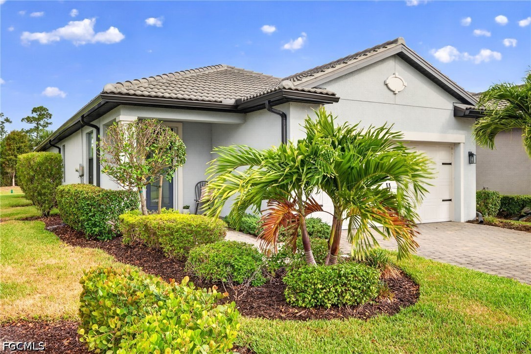 3 Bed SingleFamilyResidence for Sale in Eagle Reserve, FL — photo 2