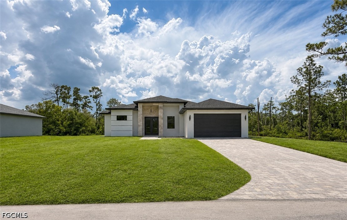 3 Bed SingleFamilyResidence for Sale in Lehigh Acres, photo 2