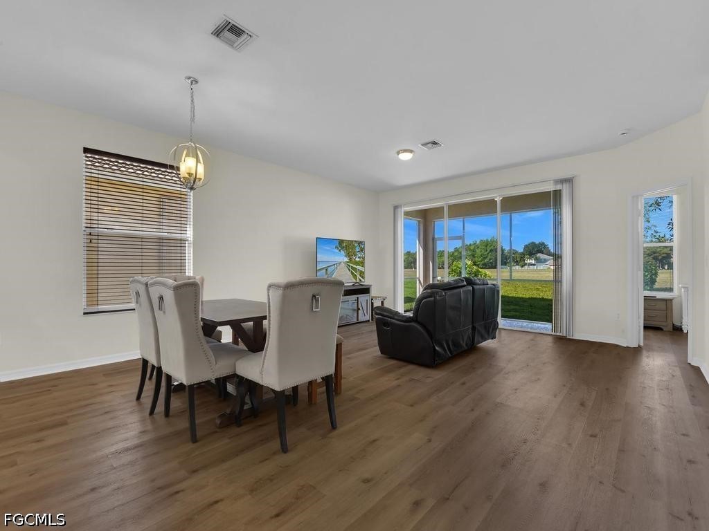 3 Bed SingleFamilyResidence for Sale in Silverlakes, FL — photo 2