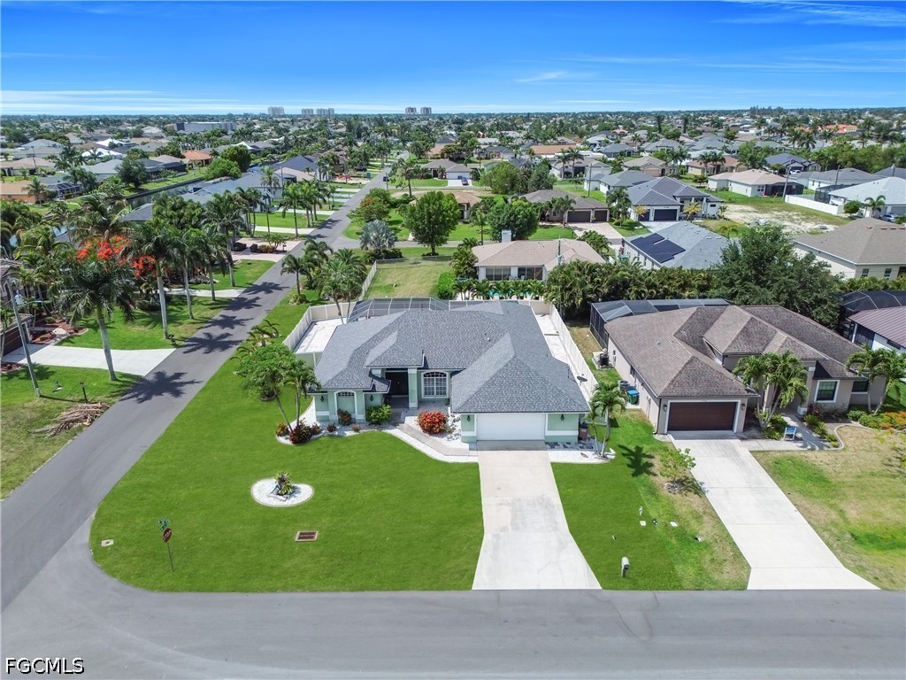 4 Bed Pool Home for Sale in Cape Coral, photo 2