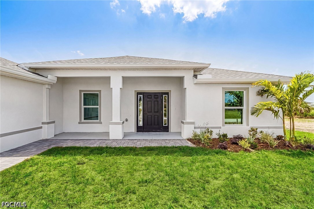 4 Bed Waterfront Home for Sale in Cape Coral, photo 2