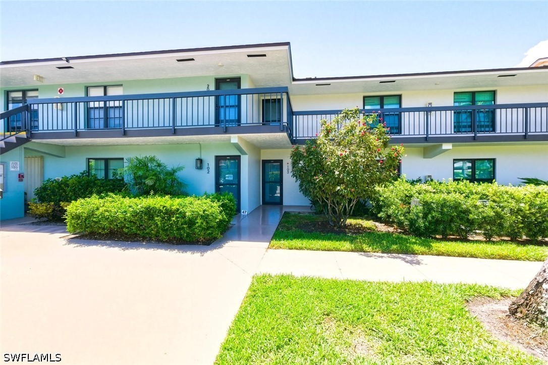 2 Bed Condominium for Sale in Marco Island, FL — photo 2