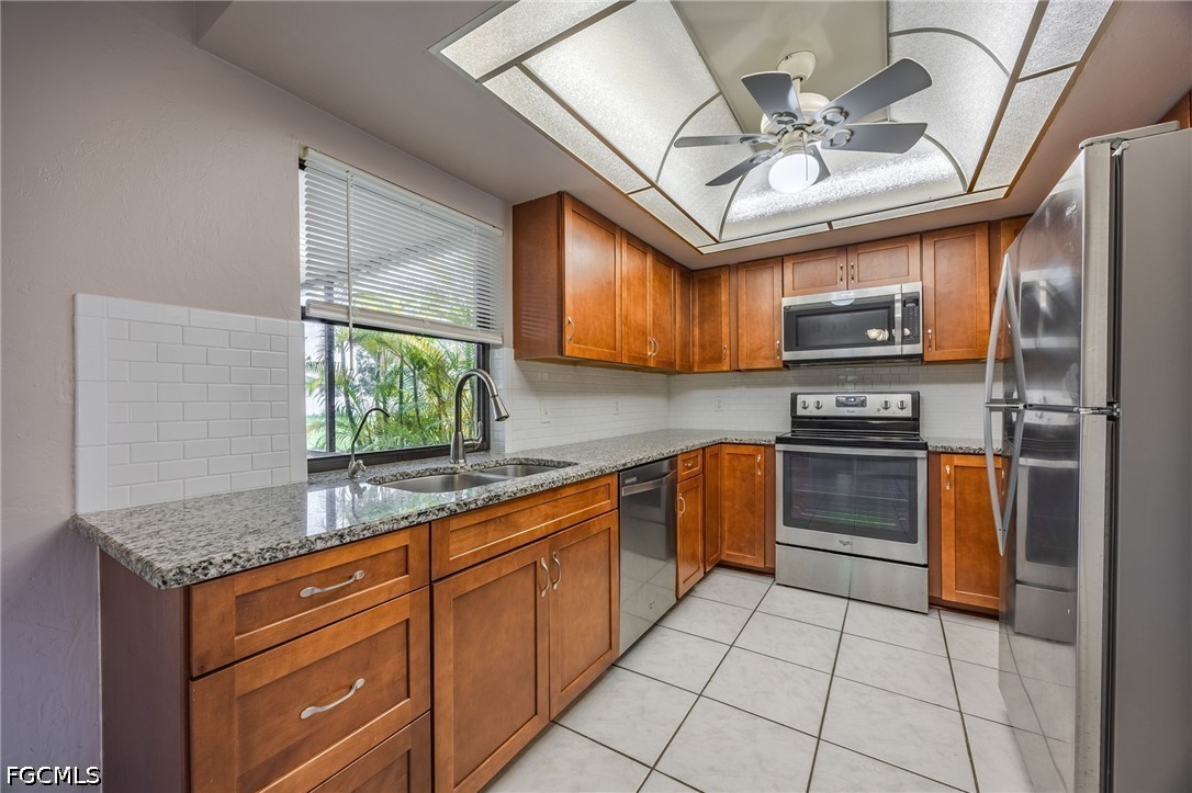 3 Bed SingleFamilyResidence for Sale in Cape Coral, FL — photo 2