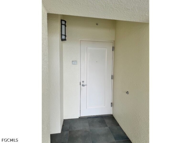 2 Bed Waterfront Home for Sale in Oasis, photo 2