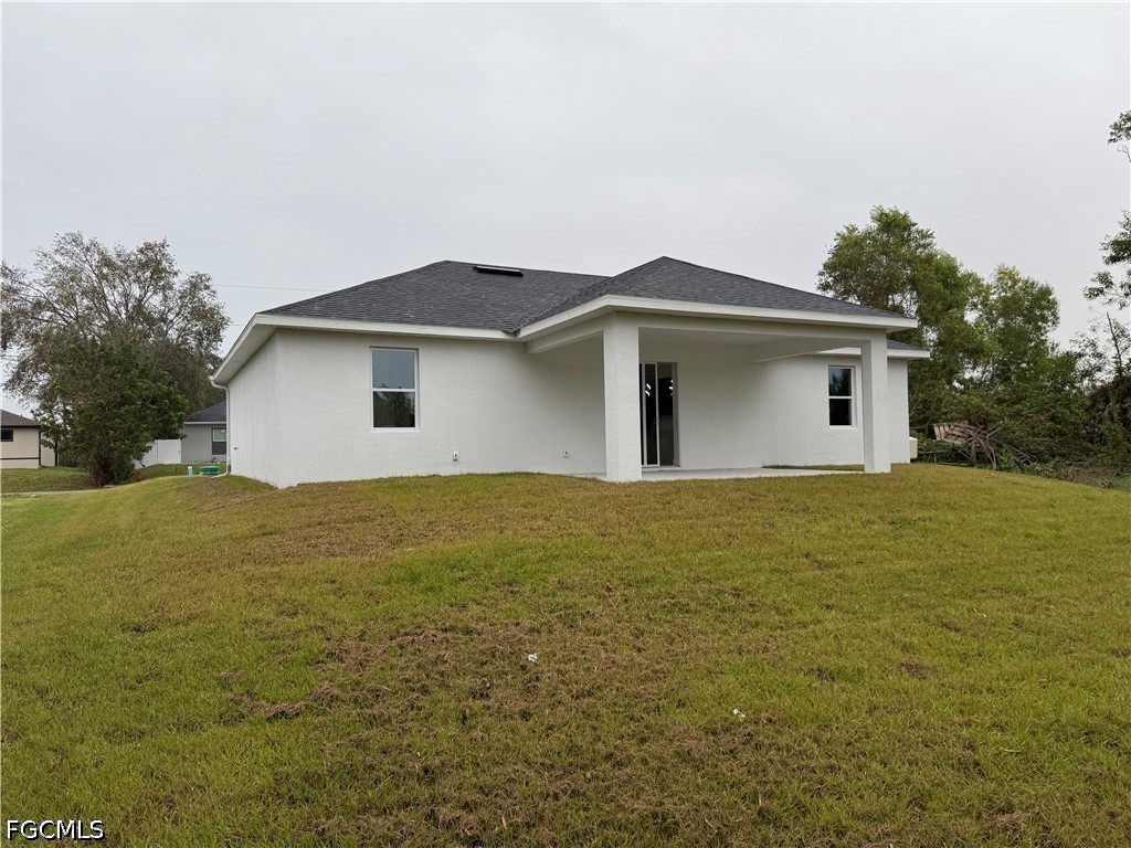 3 Bed SingleFamilyResidence for Sale in Lehigh Acres, photo 2
