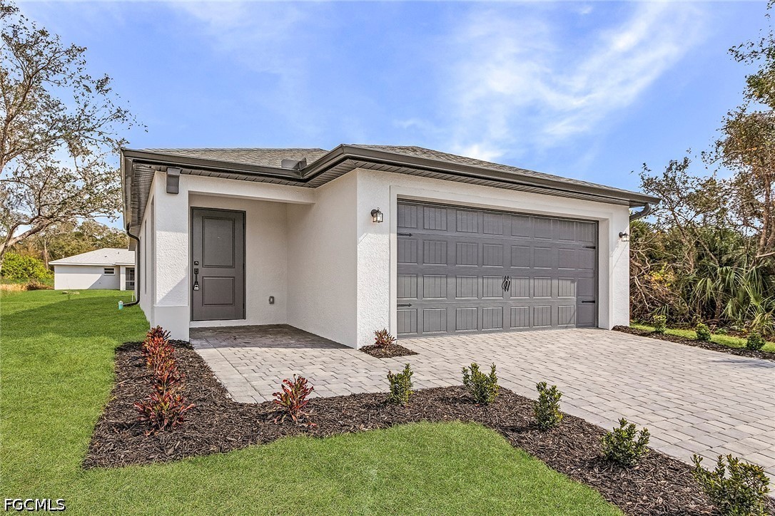 3 Bed SingleFamilyResidence for Sale in Mirror Lakes, FL — photo 2
