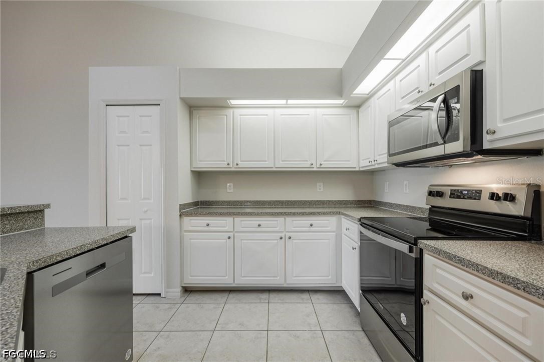 2 Bed Duplex for Sale in Cape Coral, FL, $1,575 — photo 2