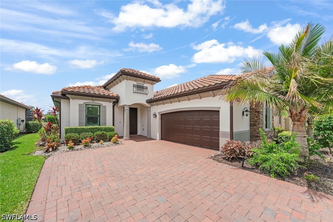 2 Bed Pool Home for Sale in Twin Eagles, photo 2
