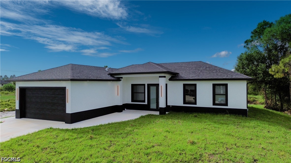 3 Bed SingleFamilyResidence for Sale in Lehigh Acres, photo 2