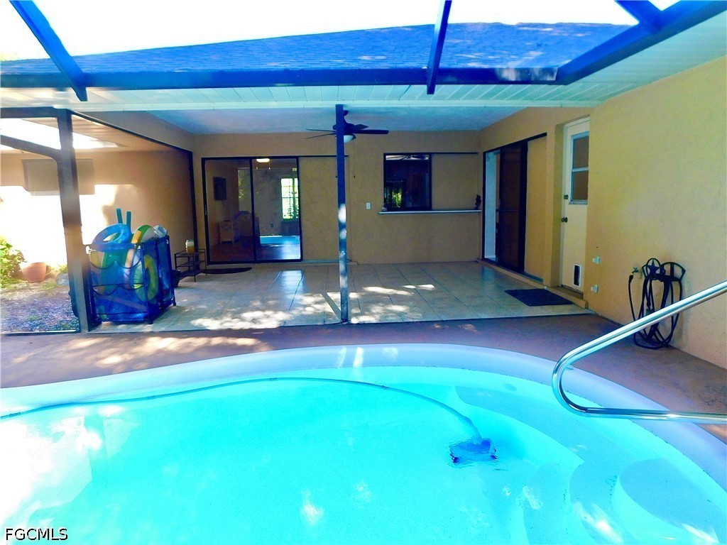 3 Bed Pool Home for Sale in Calusa Woods, photo 2
