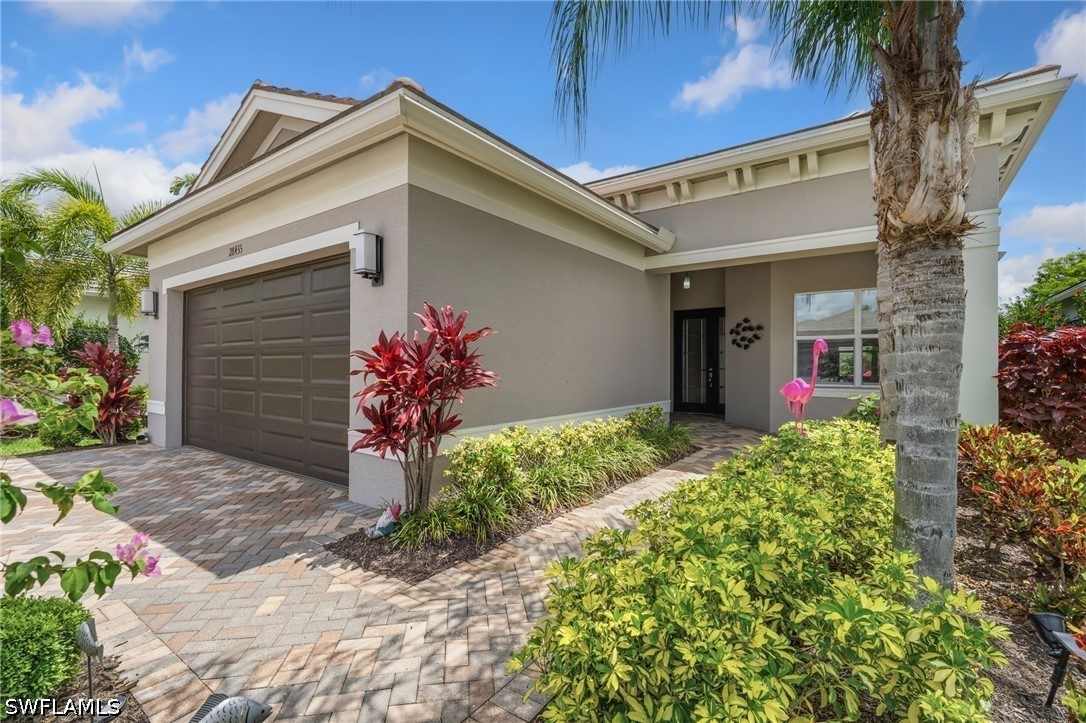 3 Bed Pool Home for Sale in Valencia Bonita, photo 2