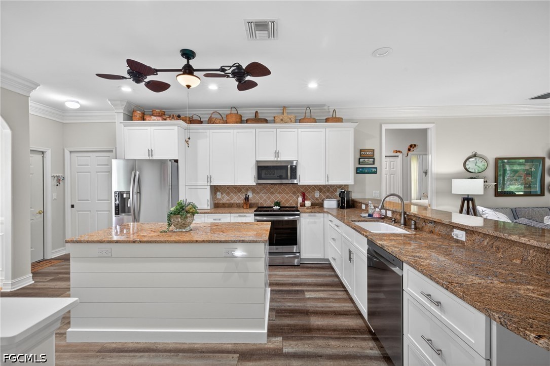 4 Bed SingleFamilyResidence for Sale in Silverlakes, photo 2