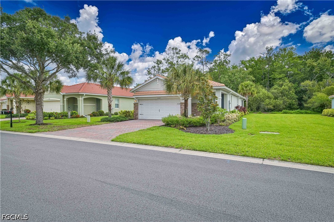 3 Bed SingleFamilyResidence for Sale in Alva, photo 2