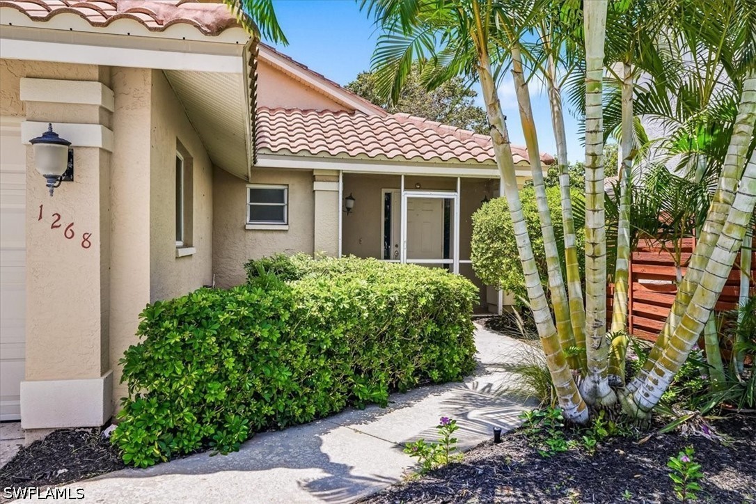 3 Bed Pool Home for Sale in Moon Lake, photo 2