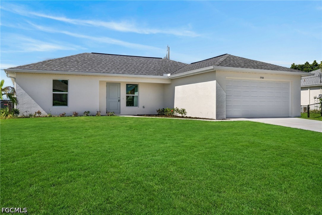 3 Bed SingleFamilyResidence for Sale in Cape Coral, photo 2
