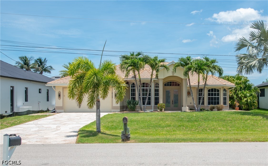 4 Bed Pool Home for Sale in Cape Coral, photo 2
