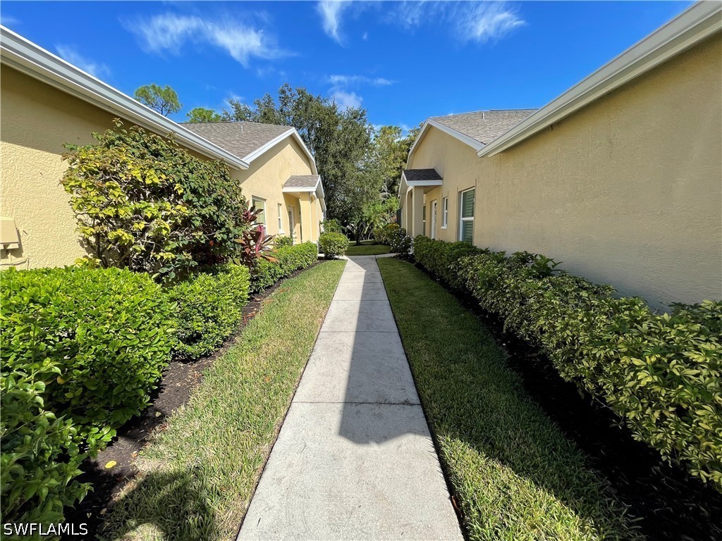 3 Bed Attached for Sale in Naples, photo 2