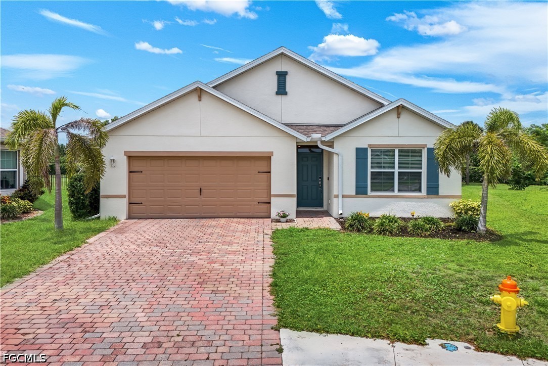 4 Bed SingleFamilyResidence for Sale in Entrada, FL — photo 2