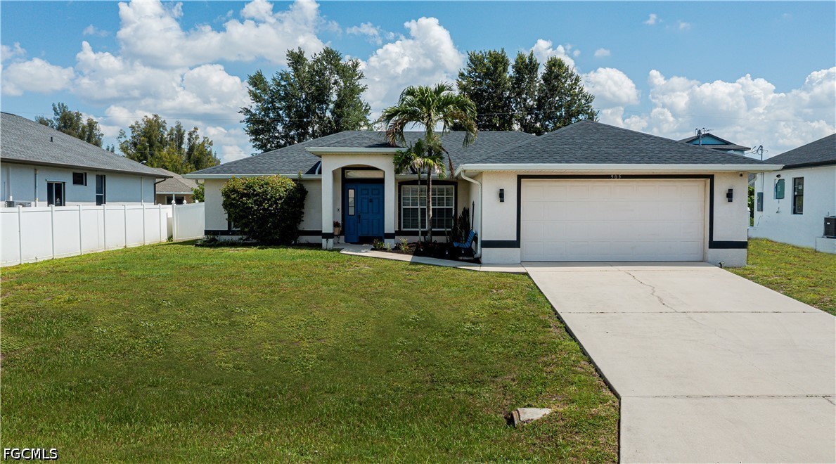 3 Bed SingleFamilyResidence for Sale in Cape Coral, photo 2