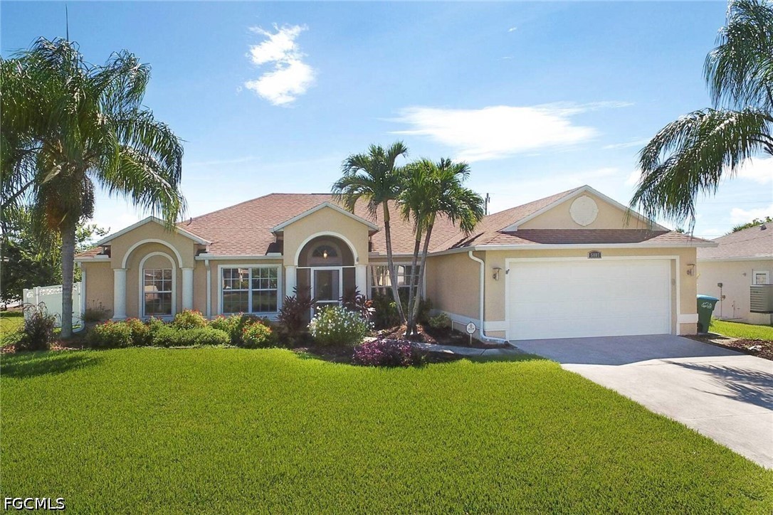 4 Bed Pool Home for Sale in Cape Coral, photo 2