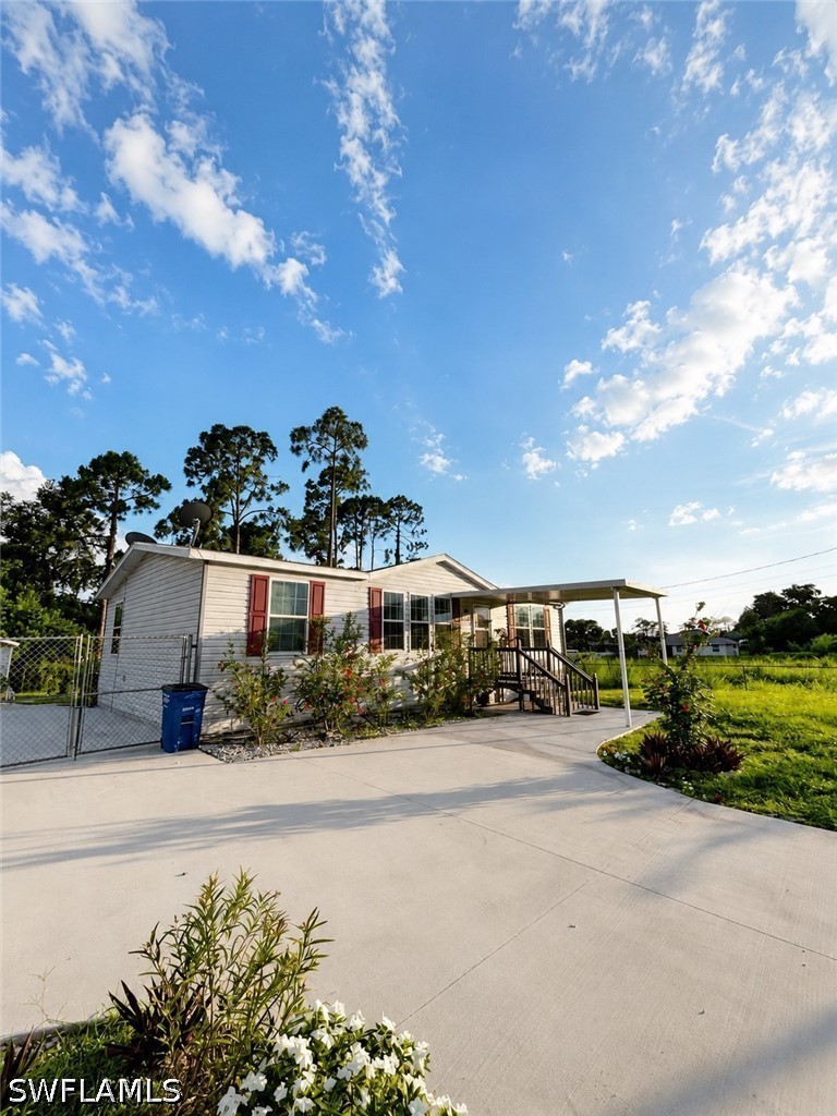 3 Bed ManufacturedHome for Sale in Lehigh Acres, FL — photo 2