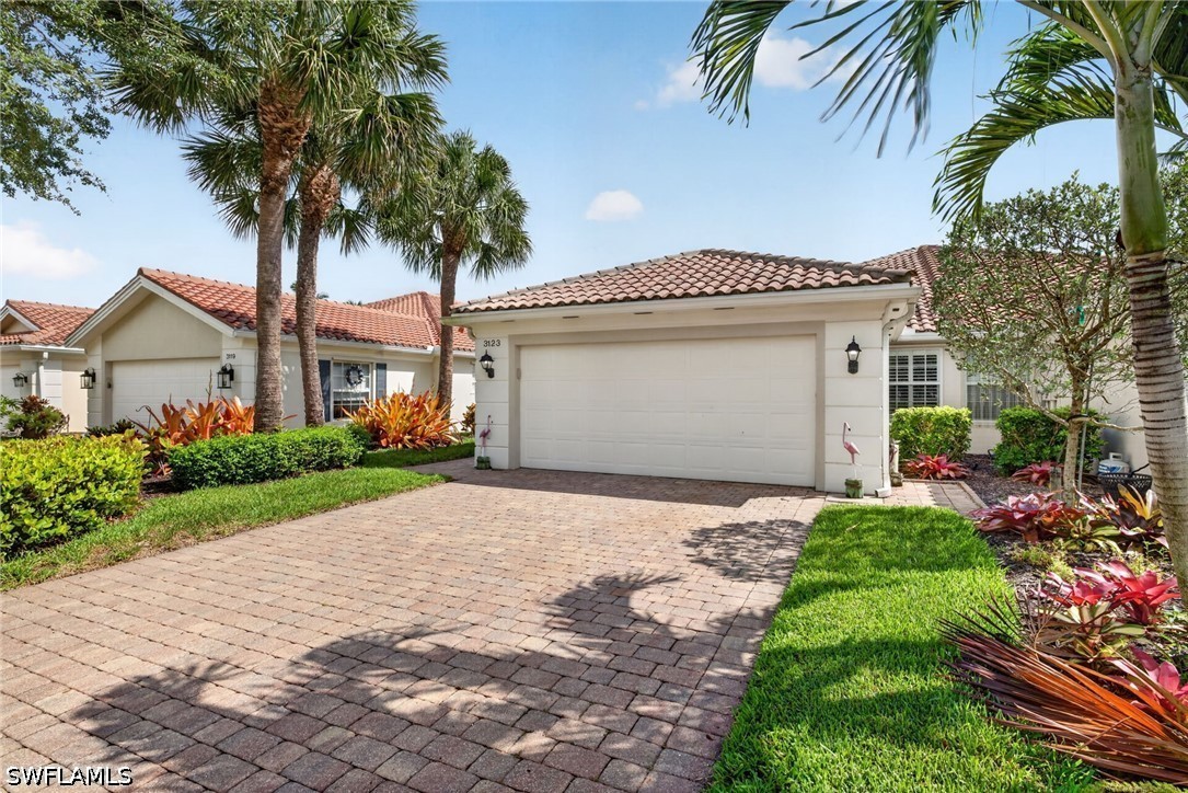 2 Bed Waterfront Home for Sale in Island Walk, photo 2