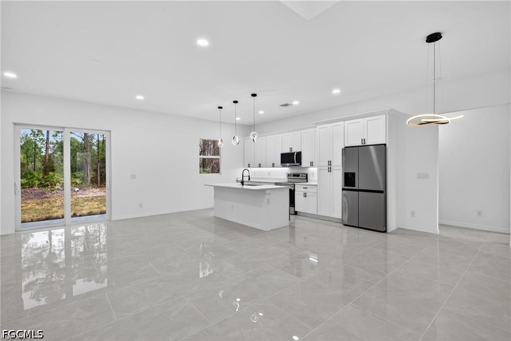 3 Bed SingleFamilyResidence for Sale in Lehigh Acres, FL — photo 2