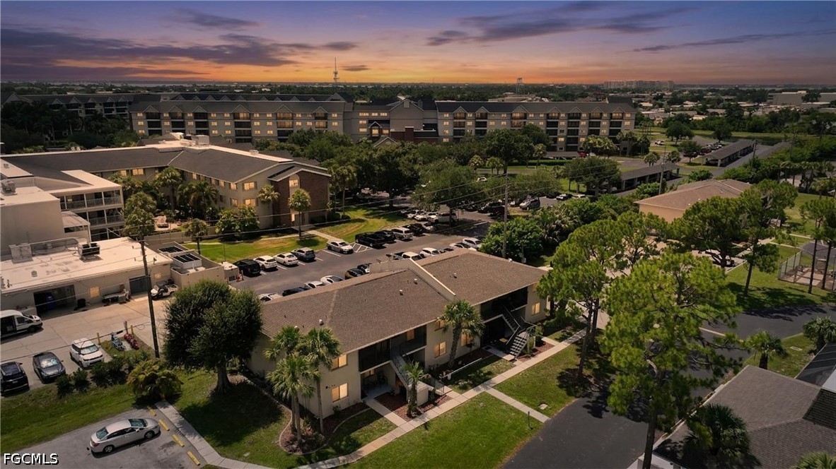 2 Bed Condominium for Sale in Westchester, photo 2
