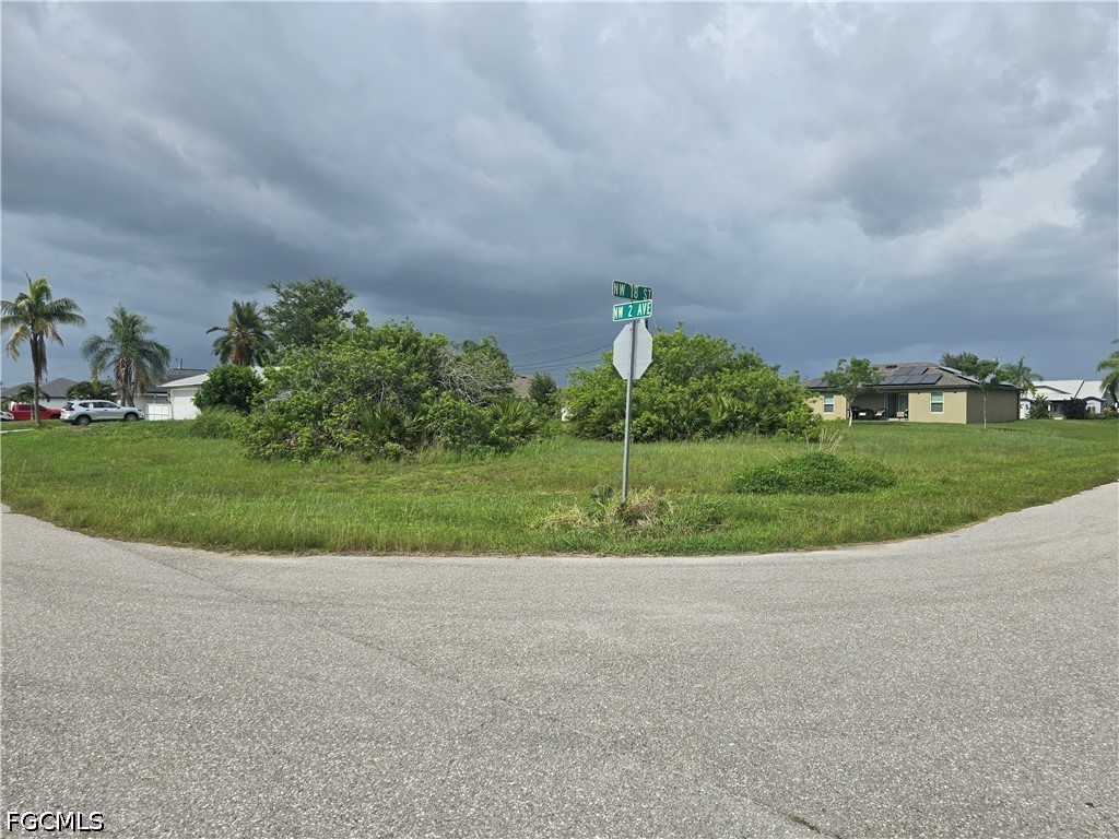 Residential for Sale in Cape Coral, FL, $44,900 — photo 2