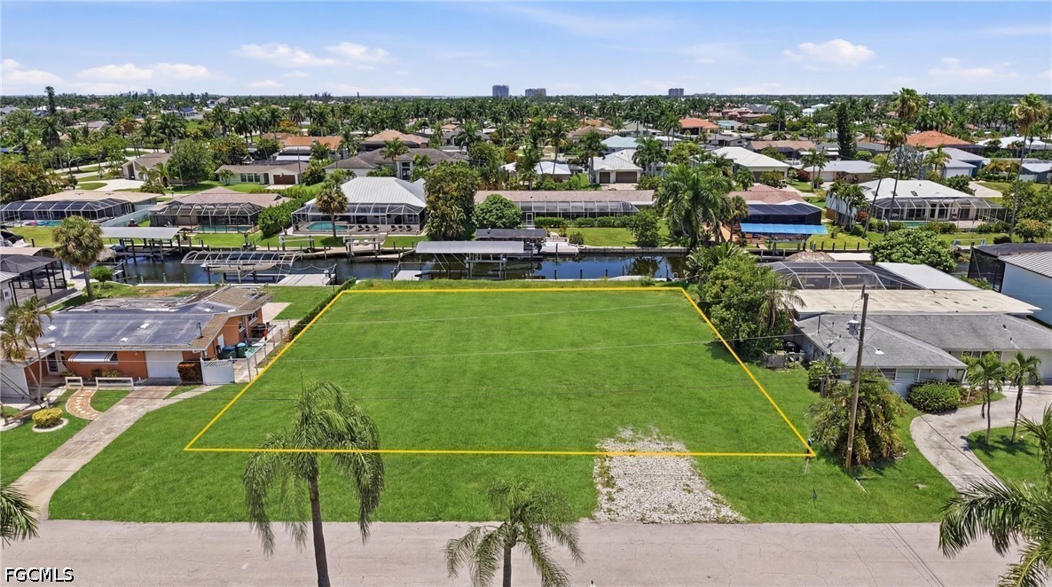 Waterfront Home for Sale in Cape Coral, FL, $819,900 — photo 2