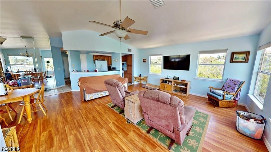 3 Bed Waterfront Home for Sale in Bokeelia, photo 2