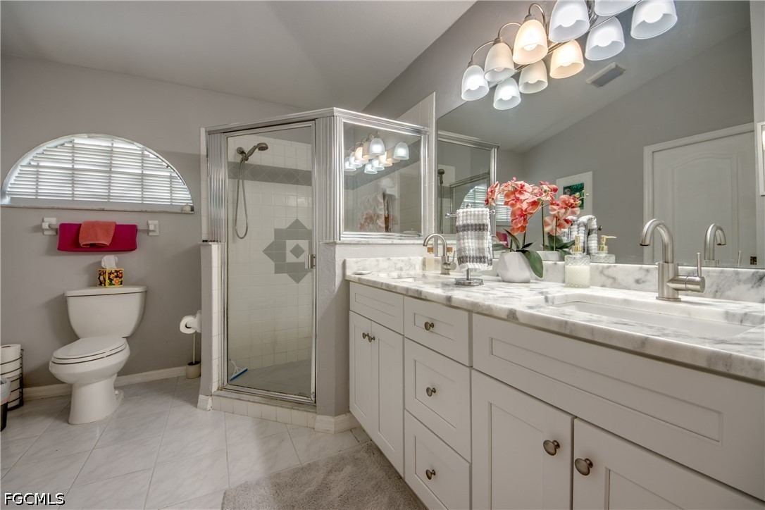 3 Bed SingleFamilyResidence for Sale in Cape Coral, photo 2