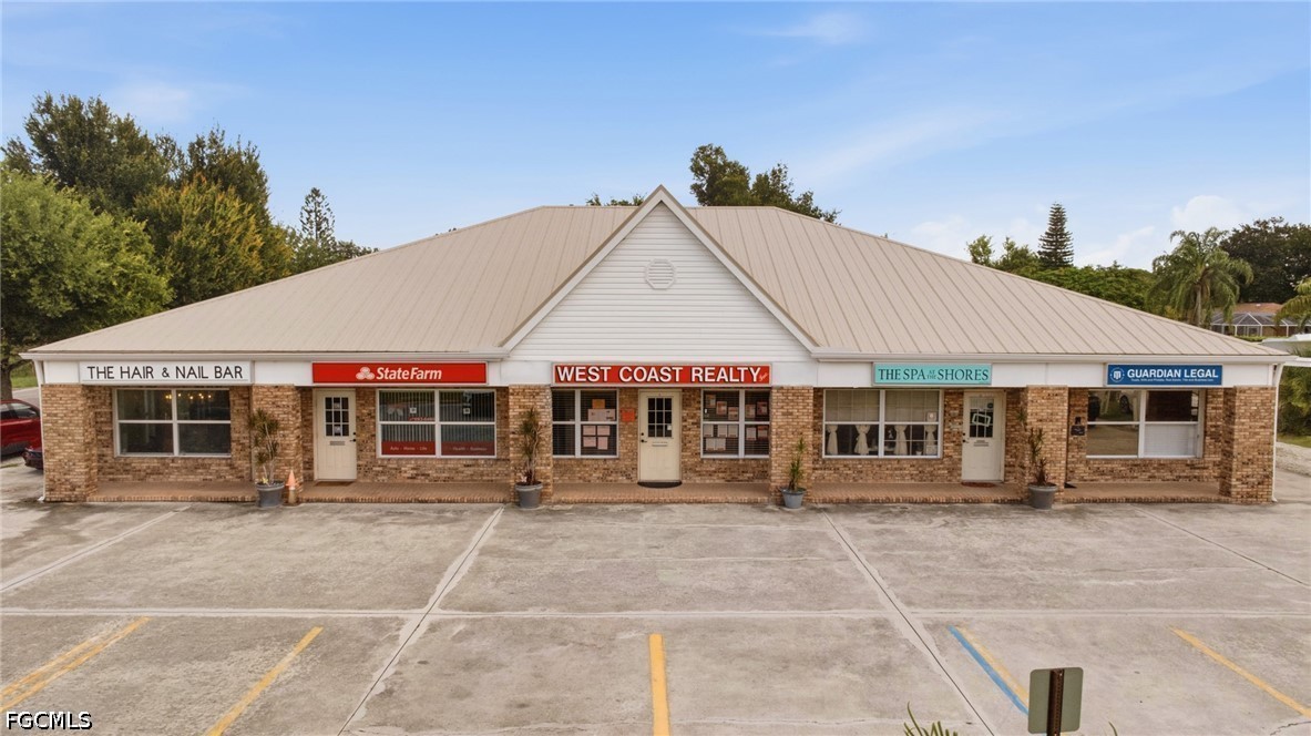 Office for Sale in Fort Myers, photo 2