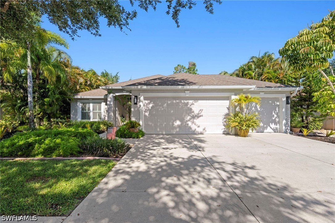 3 Bed Pool Home for Sale in Fort Myers, photo 2