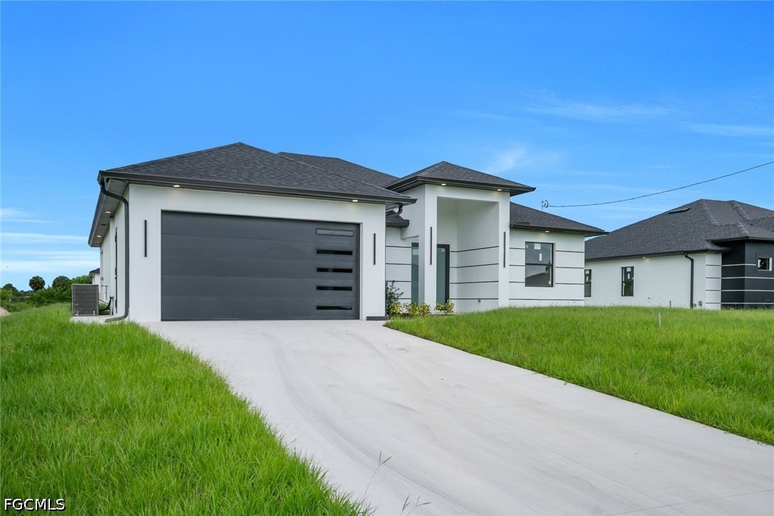 3 Bed SingleFamilyResidence for Sale in Lehigh Acres, FL — photo 2