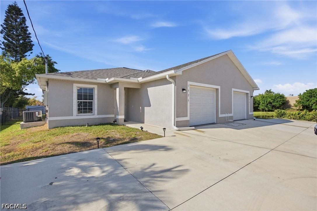 3 Bed Duplex for Sale in Cape Coral, photo 2