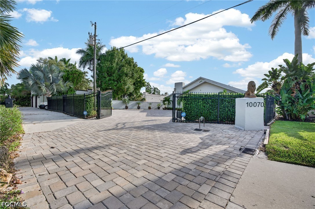 3 Bed Pool Home for Sale in San Pedro, photo 2