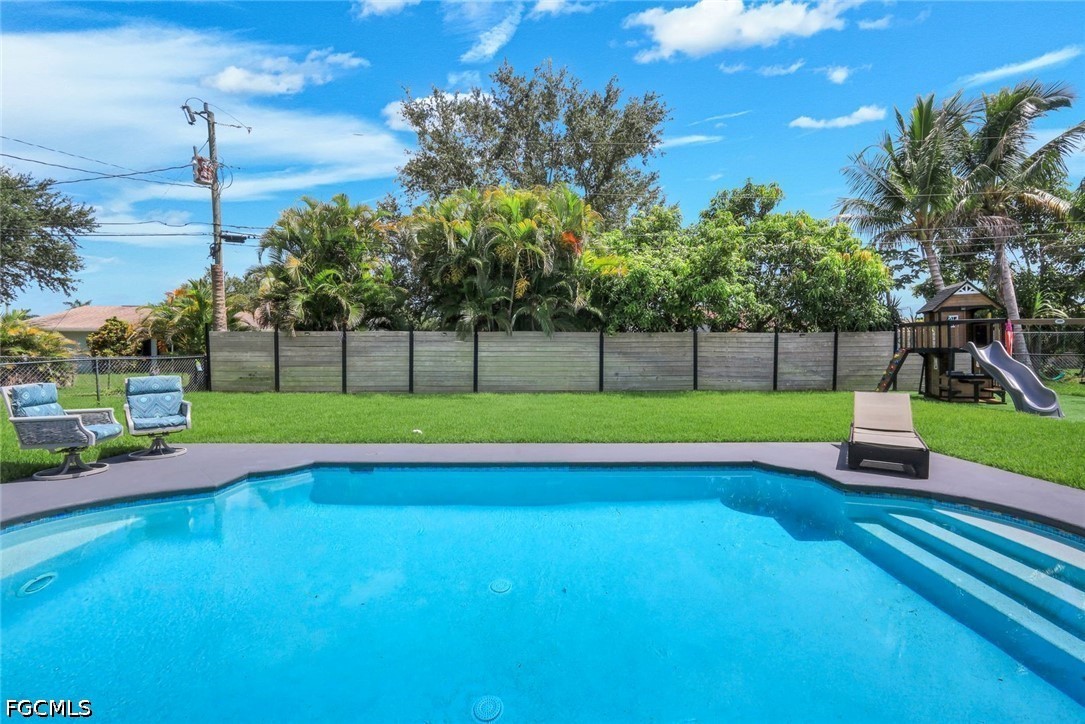 3 Bed Pool Home for Sale in Cape Coral, FL, $2,800 — photo 2
