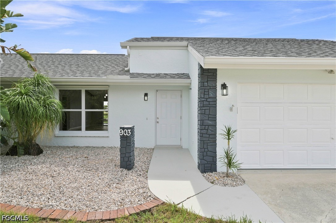 3 Bed Waterfront Home for Sale in Cape Coral, FL, $2,600 — photo 2