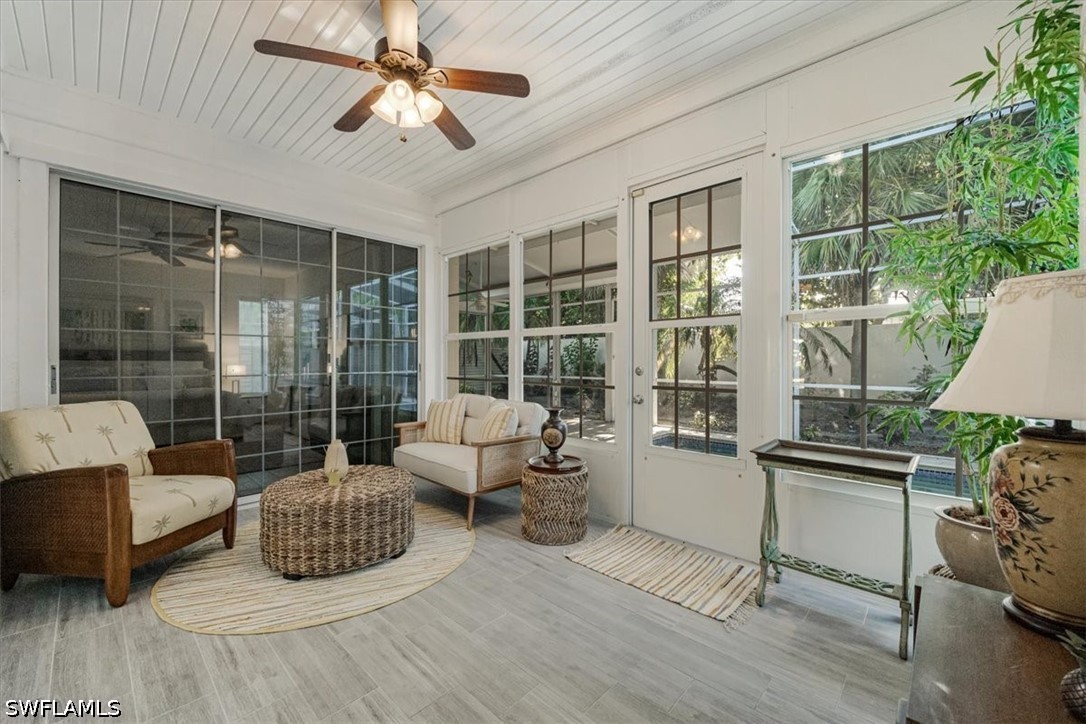 3 Bed Pool Home for Sale in Mews Of Naples, photo 2