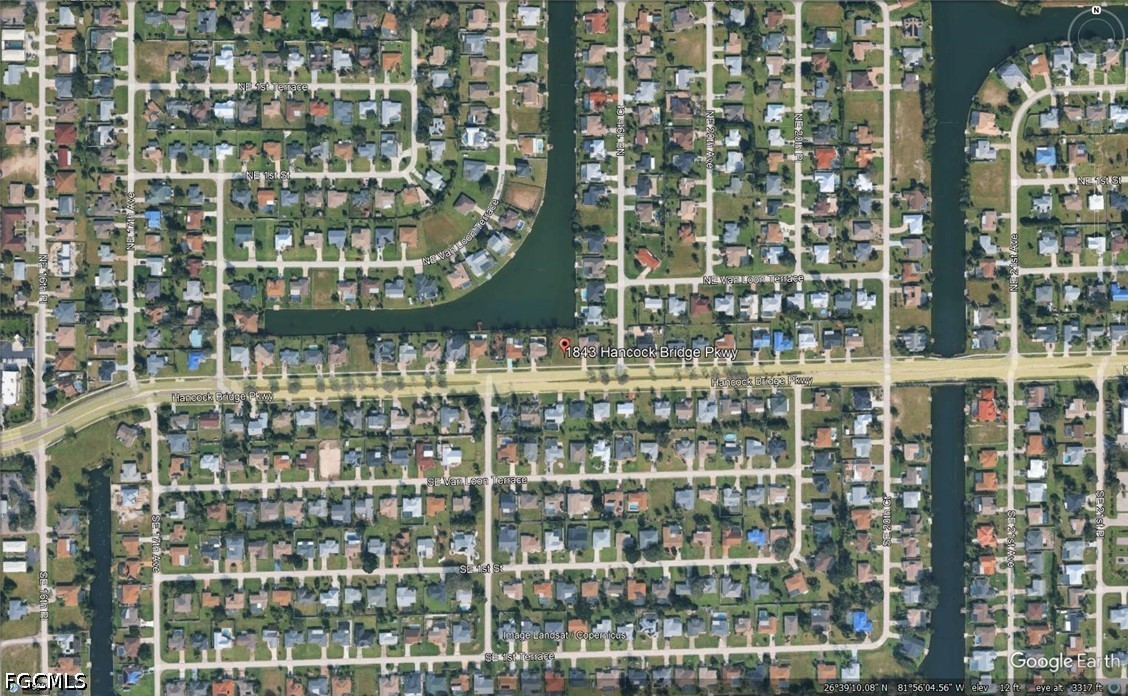Waterfront Home for Sale in Cape Coral, photo 2