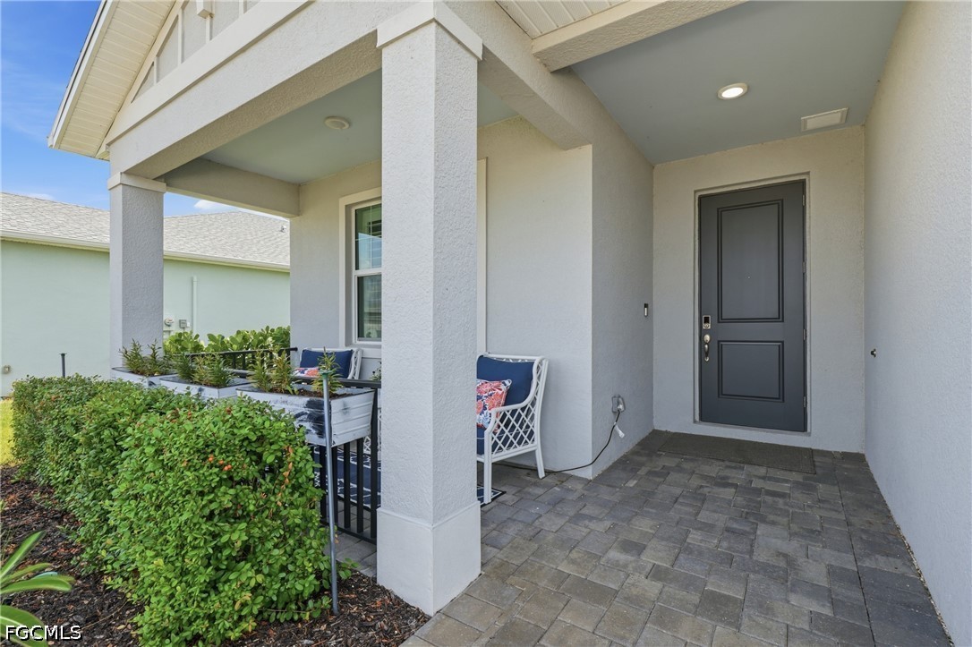 4 Bed Waterfront Home for Sale in Punta Gorda, FL, $559,000 — photo 2