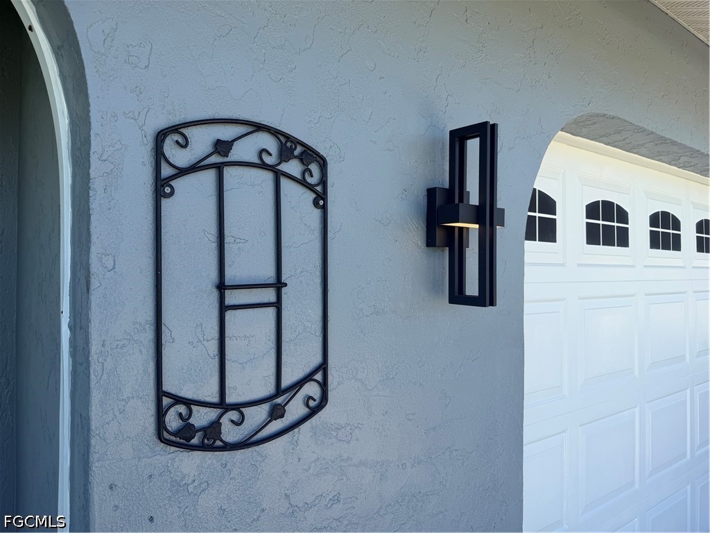 3 Bed SingleFamilyResidence for Sale in Cape Coral, FL — photo 2