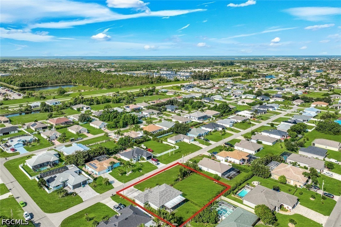 4 Bed SingleFamilyResidence for Sale in Cape Coral, FL — photo 2
