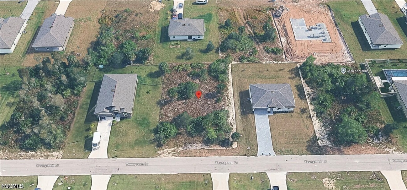 Residential for Sale in Mirror Lakes, photo 2