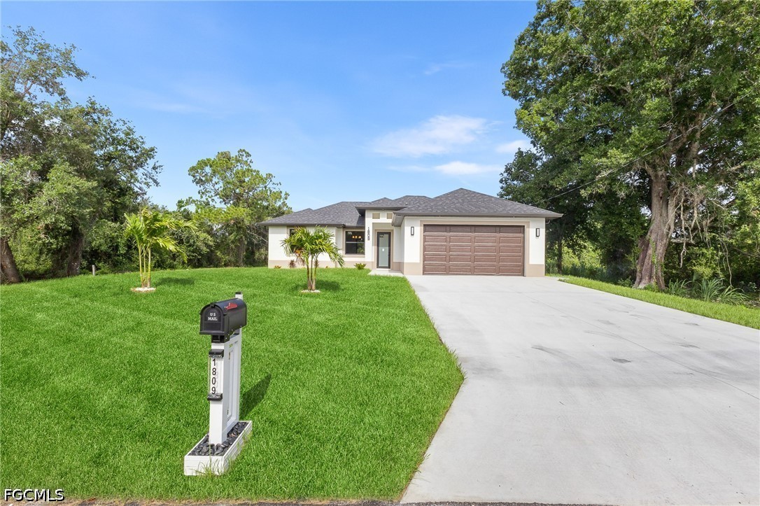 3 Bed SingleFamilyResidence for Sale in Lehigh Acres, FL — photo 2